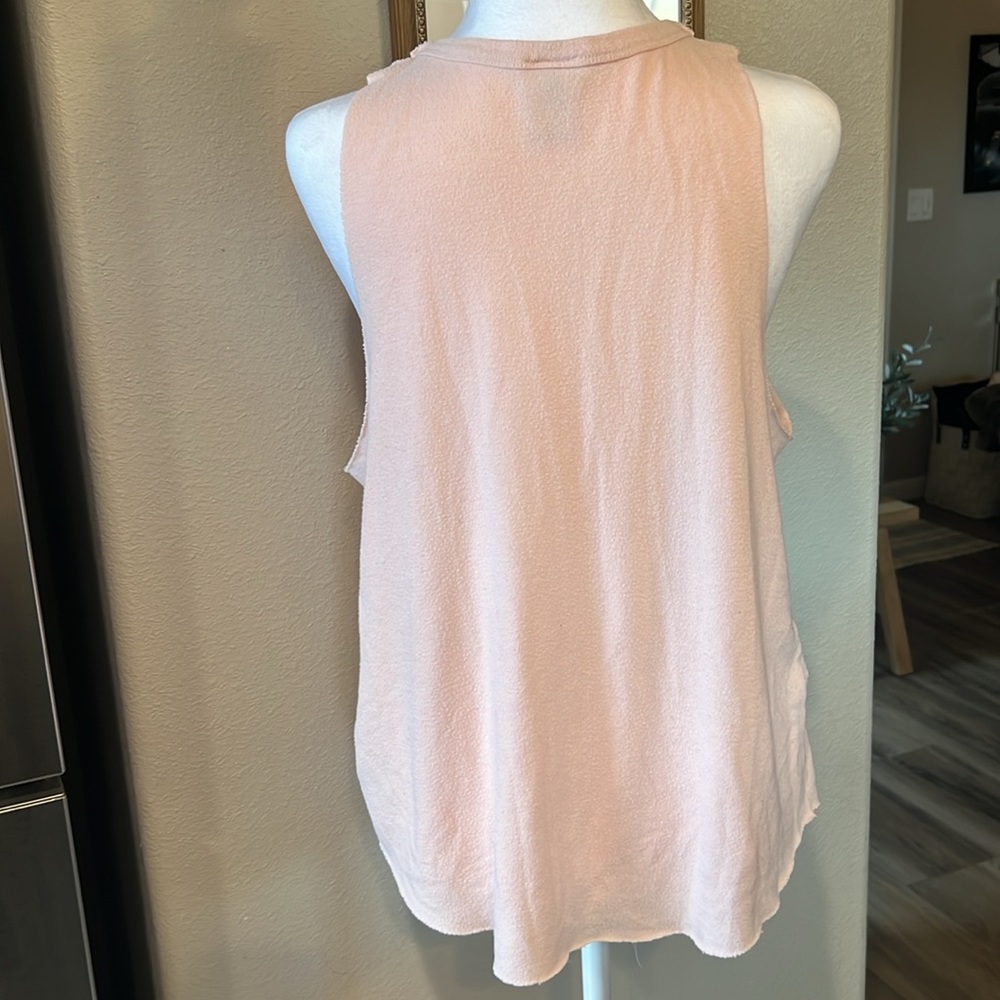 WE THE FREE 🌟 Free People PINK MUSCLE TANK TOP Raw hem size Medium MED M EUC - Picture 2 of 6